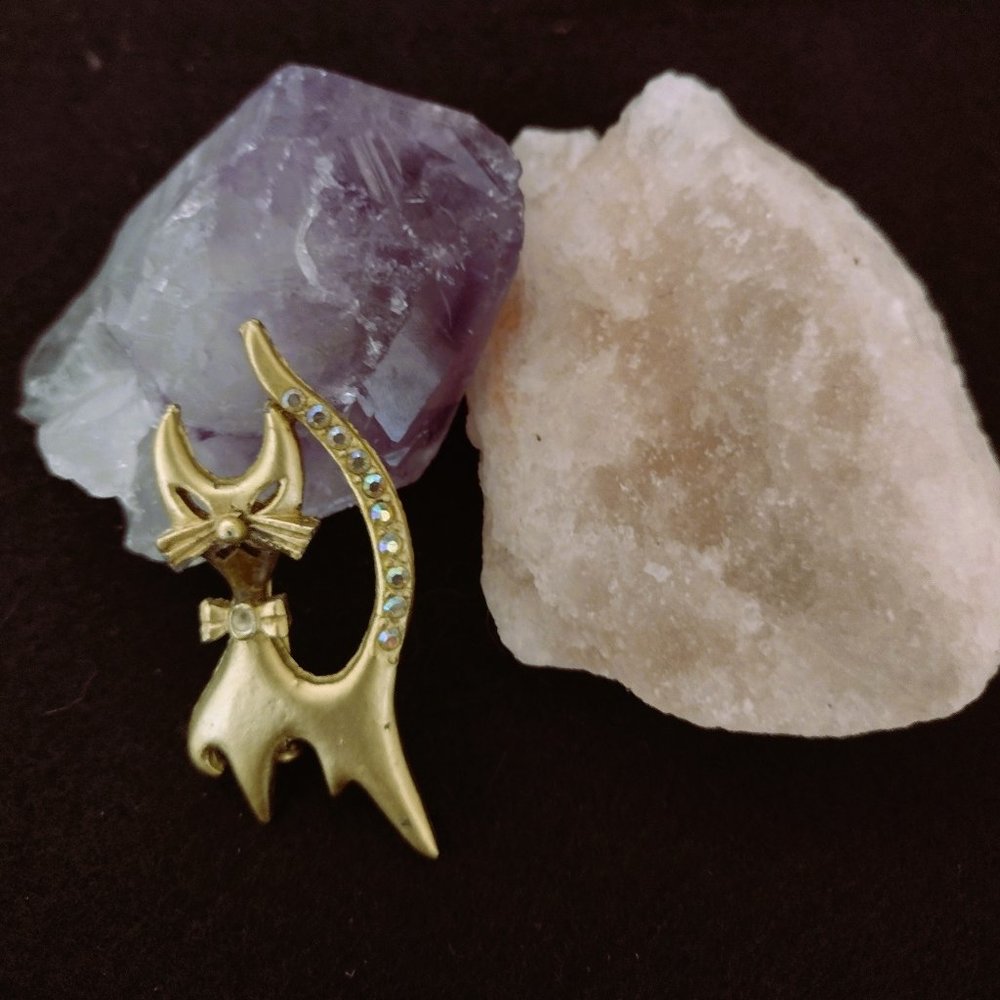 WONDERFUL Golden Metal Tiny Rhinestone CAT Pin